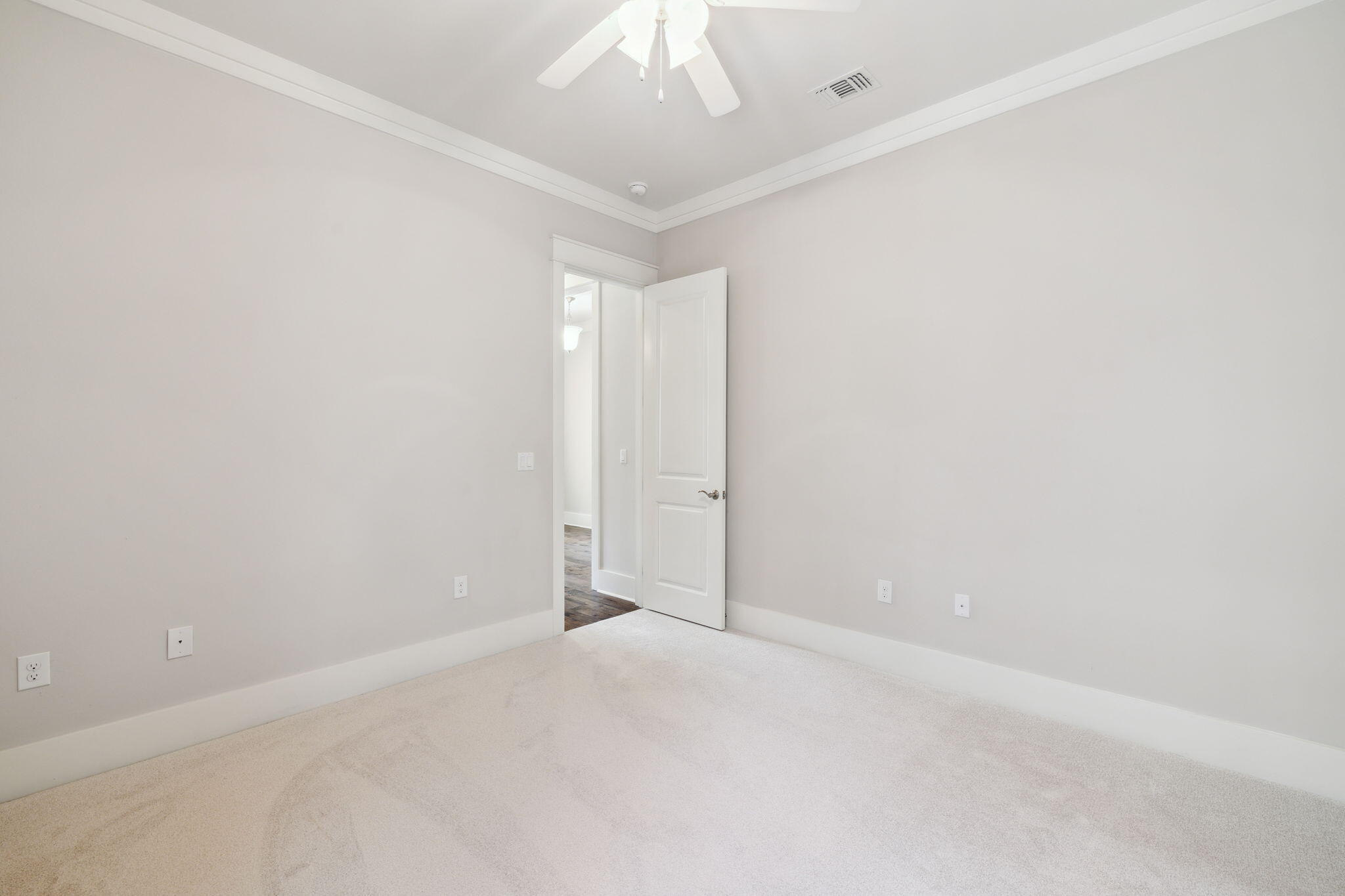 180 Blakely Drew Boulevard Santa Rosa Beach, FL 32459 - Photo 35 of 40 a view of an empty room