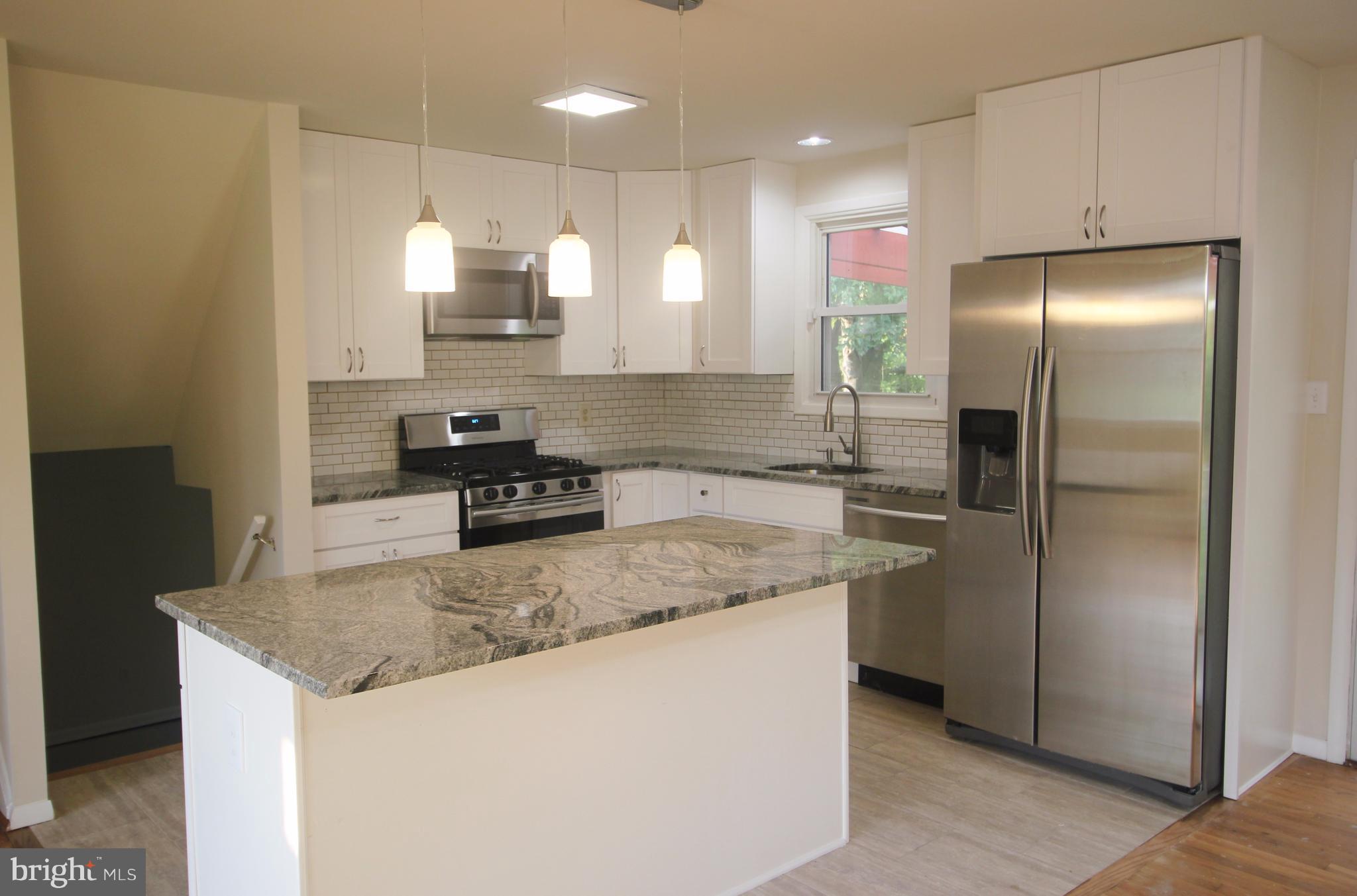217 Worthmont Road Baltimore, MD 21228 - Photo 5 of 21 Kitchen