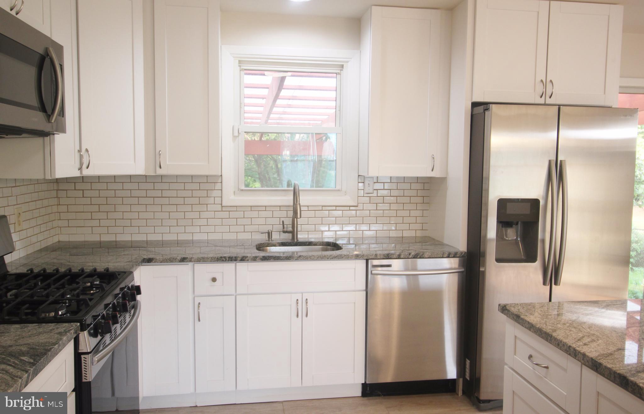 217 Worthmont Road Baltimore, MD 21228 - Photo 7 of 21 Kitchen