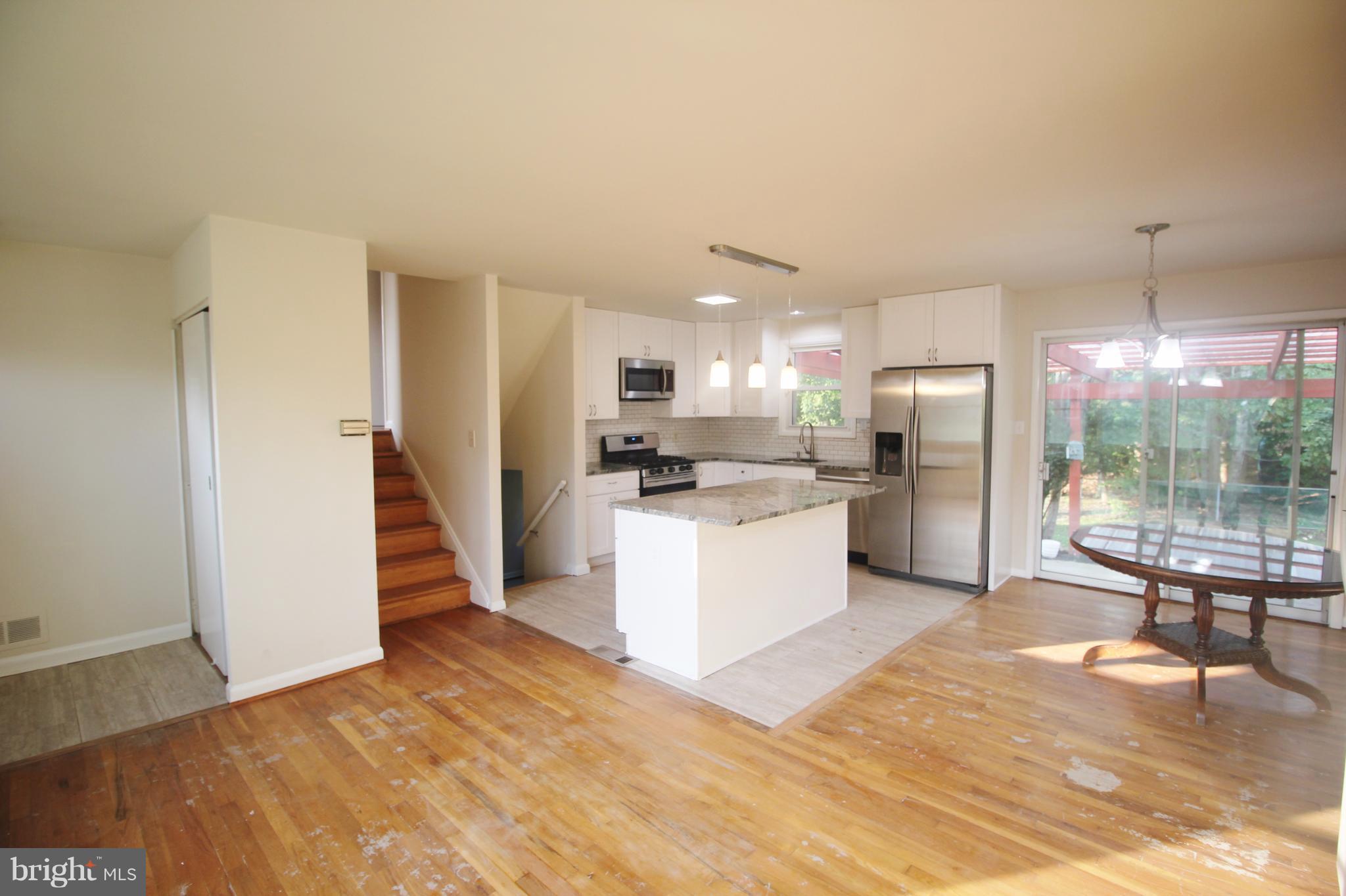 217 Worthmont Road Baltimore, MD 21228 - Photo 9 of 21 Interior (General)