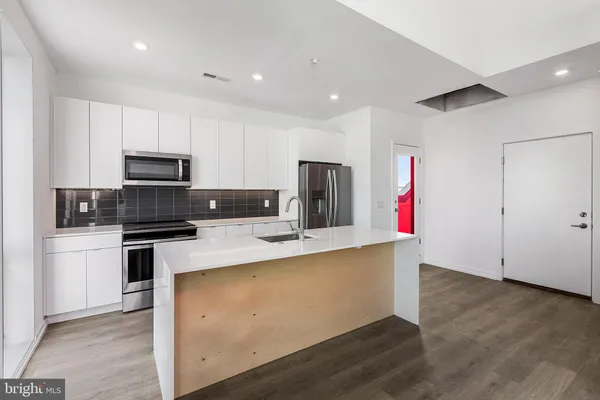 $2,935 | 1229-31 North Front Street, Unit PHB, Philadelphia, PA 19122