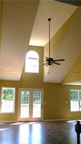 965 Hazelwood Road Clarksville, TN 37042 - Photo 8 of 16 Gallery Image 8