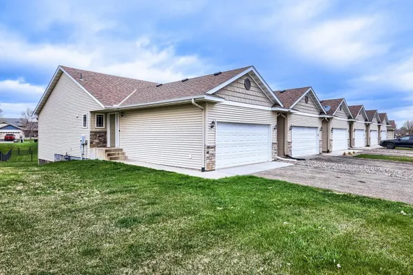 $279,900 | 7256 Kahler Circle, Otsego, MN 55301
