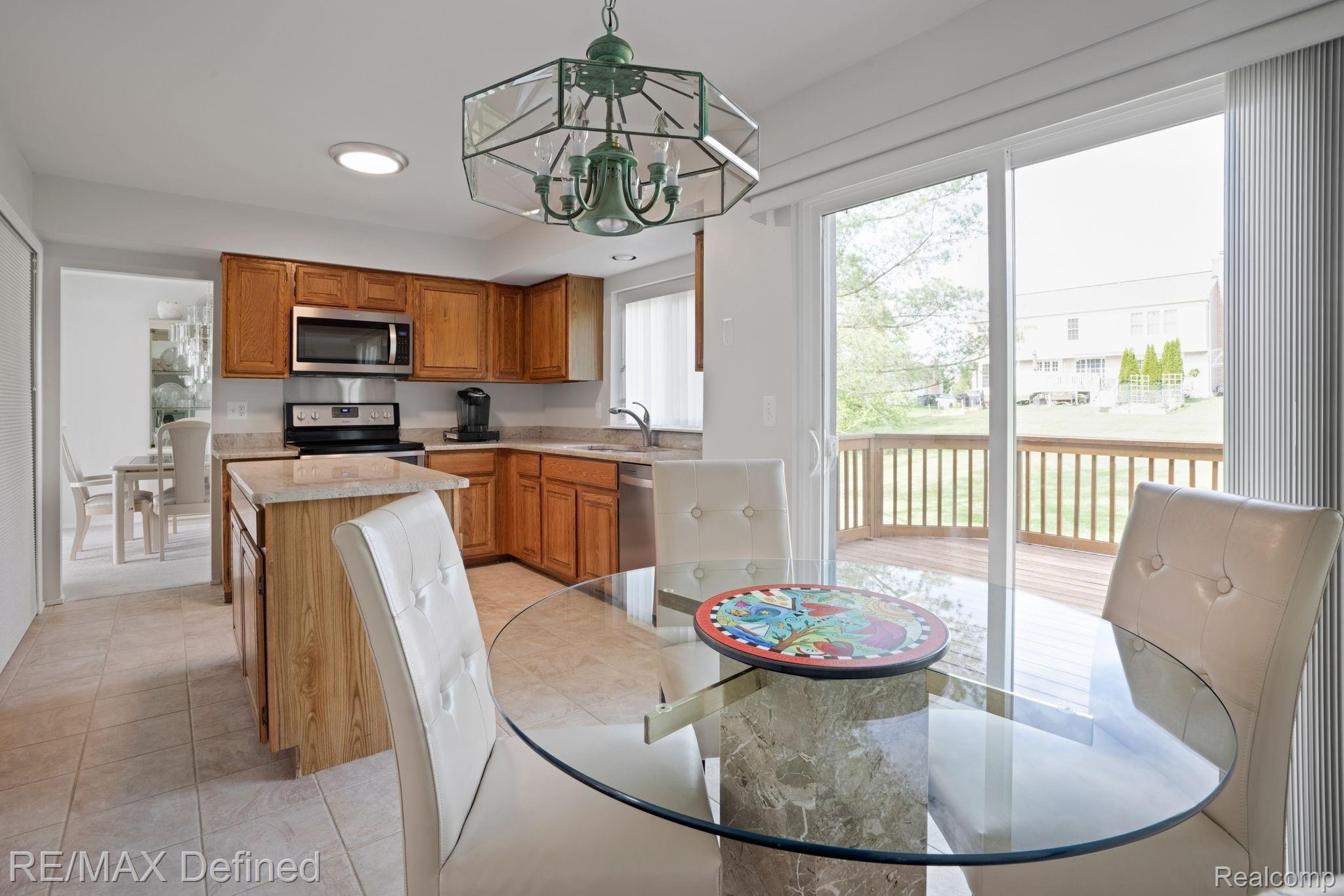 1976 Fairfield Drive Rochester, MI 48306 - Photo 15 of 42 15-web-or-mls-1976-Fairfield-Rd-15.jpg