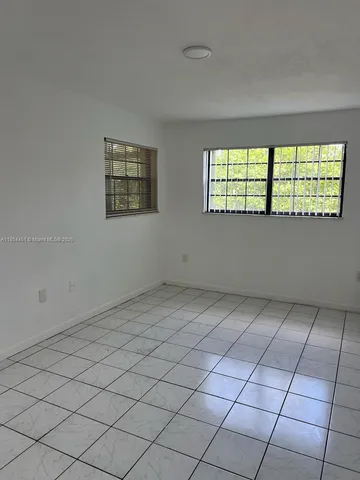 $265,000 | 927 Northeast 199th Street, Unit 102, Miami, FL 33179