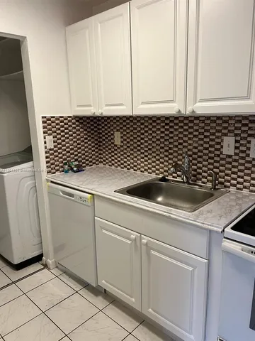 $265,000 | 927 Northeast 199th Street, Unit 102, Miami, FL 33179