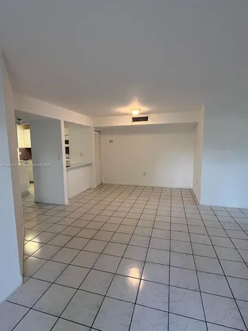 $265,000 | 927 Northeast 199th Street, Unit 102, Miami, FL 33179