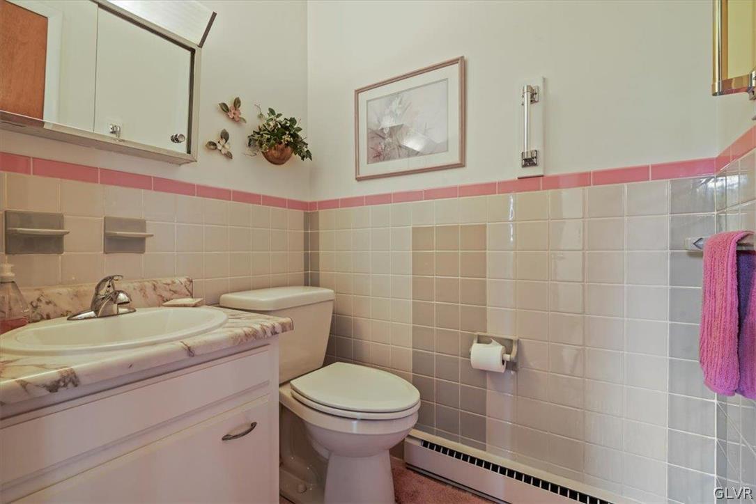 1205 Stark Road Bethlehem, PA 18017 - Photo 32 of 49 1/2 Bath Off Kitchen