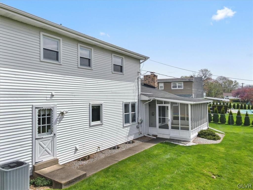 1205 Stark Road Bethlehem, PA 18017 - Photo 7 of 49 Gallery Image 7