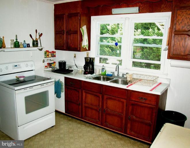 177 Morrisons Road Stephenson, VA 22656 - Photo 12 of 20 Kitchen