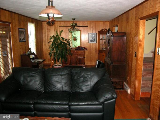 177 Morrisons Road Stephenson, VA 22656 - Photo 10 of 20 Living Room/Dining Room