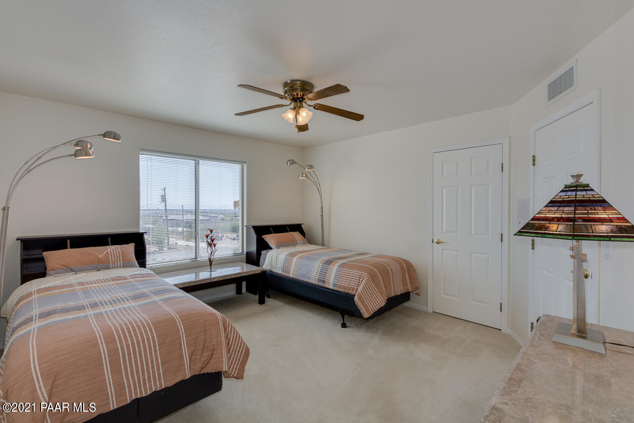 102 East Briles Road Phoenix, AZ 85085 - Photo 17 of 33 Bedroom 3