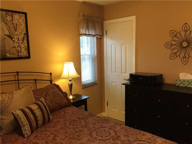 515 Manhasset Road Baldwin, PA 15227 - Photo 14 of 22 Master Bedroom.
