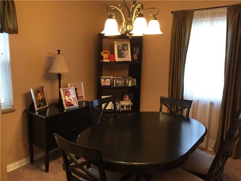515 Manhasset Road Baldwin, PA 15227 - Photo 7 of 22 Dining Room.