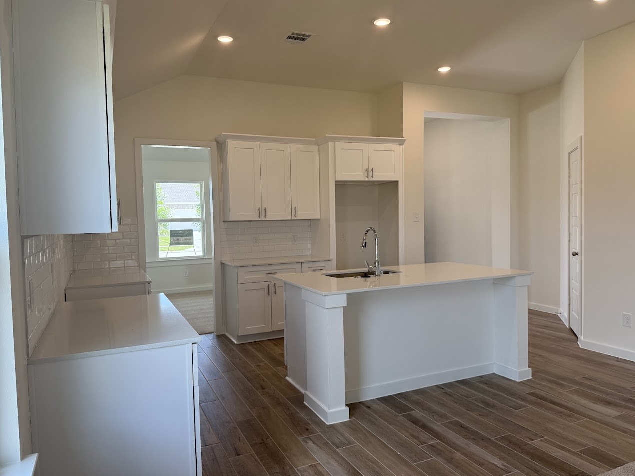 8327 Amber Summit Lane Angleton, TX 77515 - Photo 2 of 6
