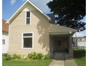 625 Jefferson Street Rochester, IN 46975 - Photo 1 of 9