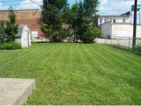 625 Jefferson Street Rochester, IN 46975 - Photo 2 of 9