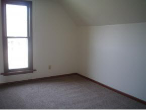 625 Jefferson Street Rochester, IN 46975 - Photo 6 of 9