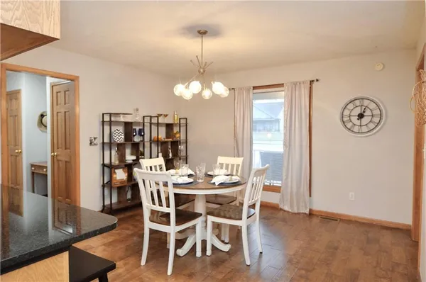 $590,000 | 15145 Lakeport Lane, Smithville, MO 64089