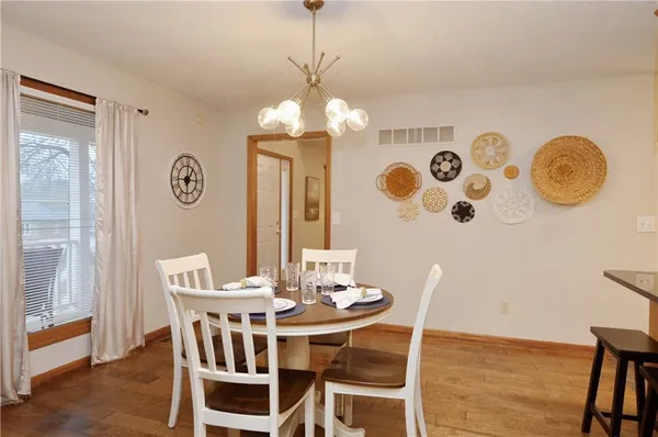 $590,000 | 15145 Lakeport Lane, Smithville, MO 64089