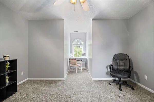 $590,000 | 15145 Lakeport Lane, Smithville, MO 64089