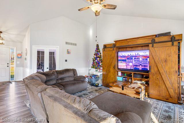 34606 Garfield Road Fraser, MI 48026 - Photo 2 of 27