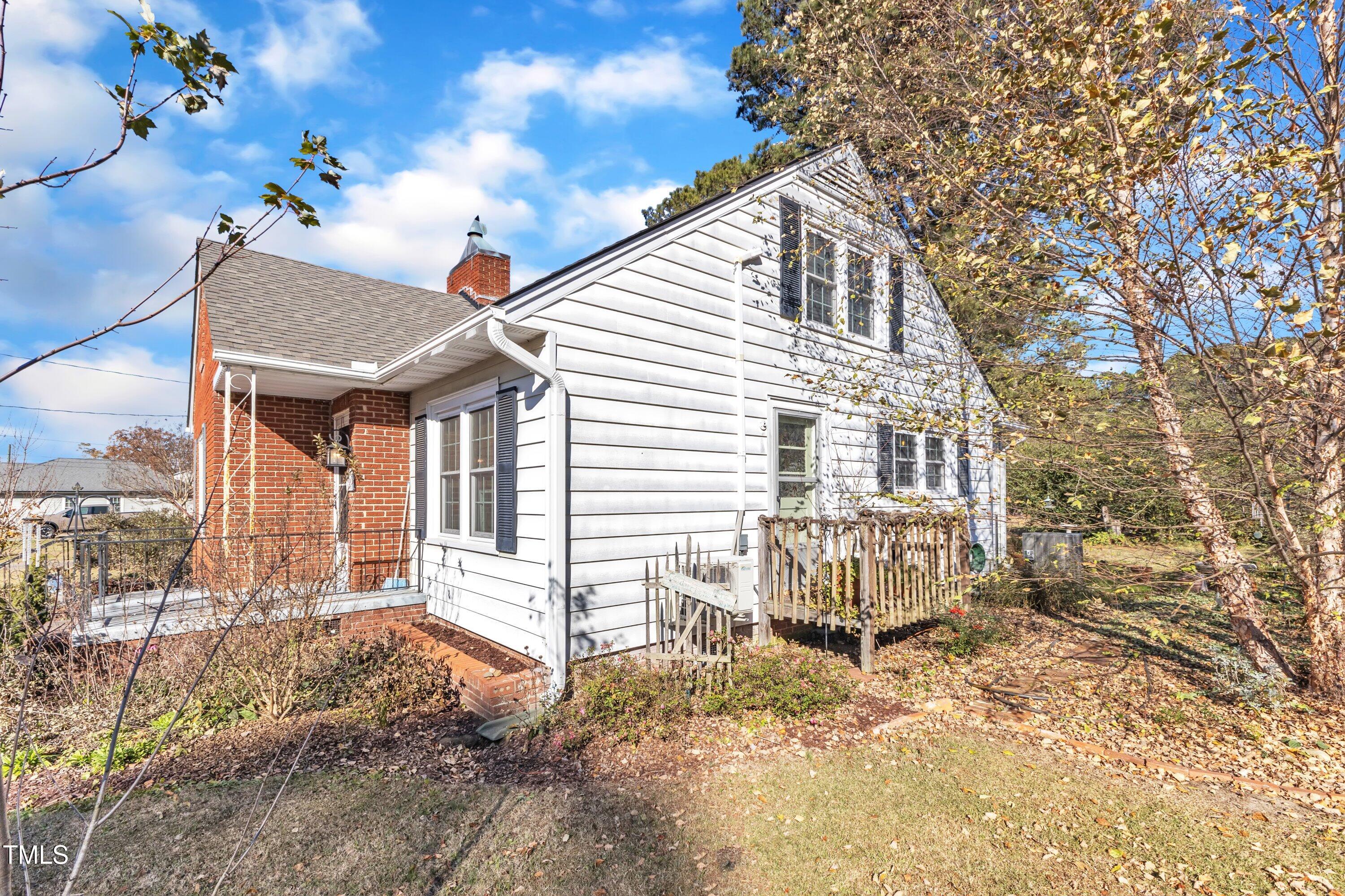 205 East Main Street Micro, NC 27576 - Photo 8 of 64 07-205 E Main Micro-26