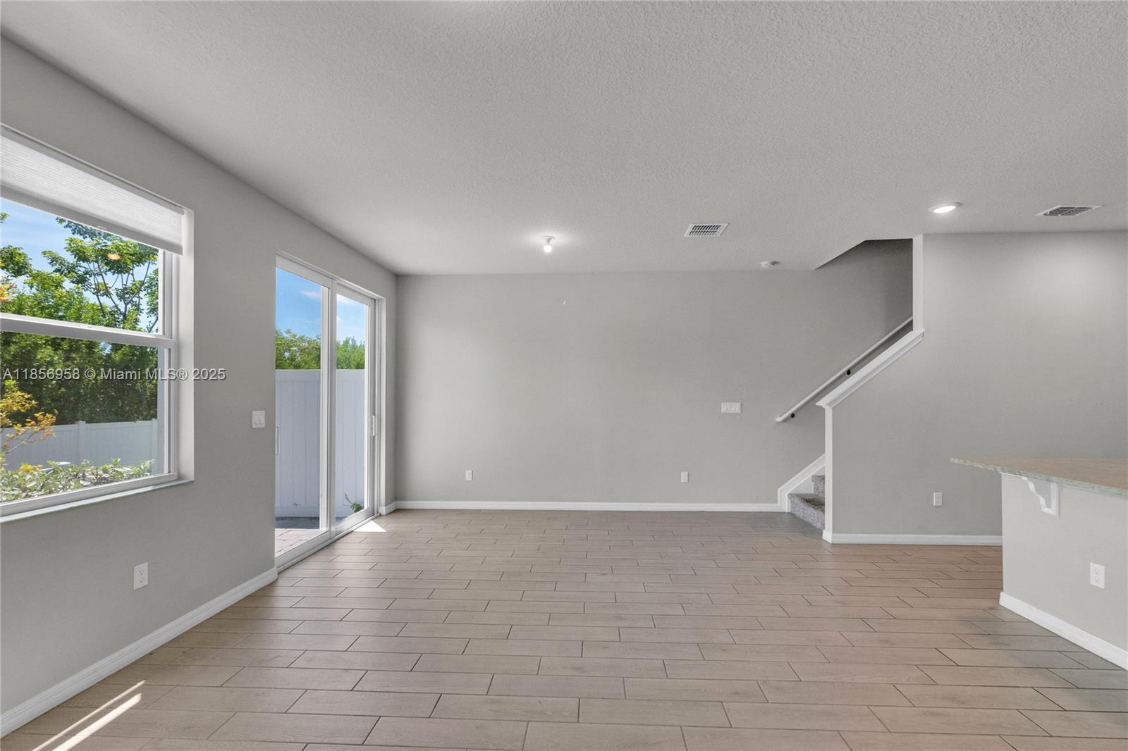 3506 Joshua Tree Street Palm Springs, FL 33461 - Photo 19 of 46