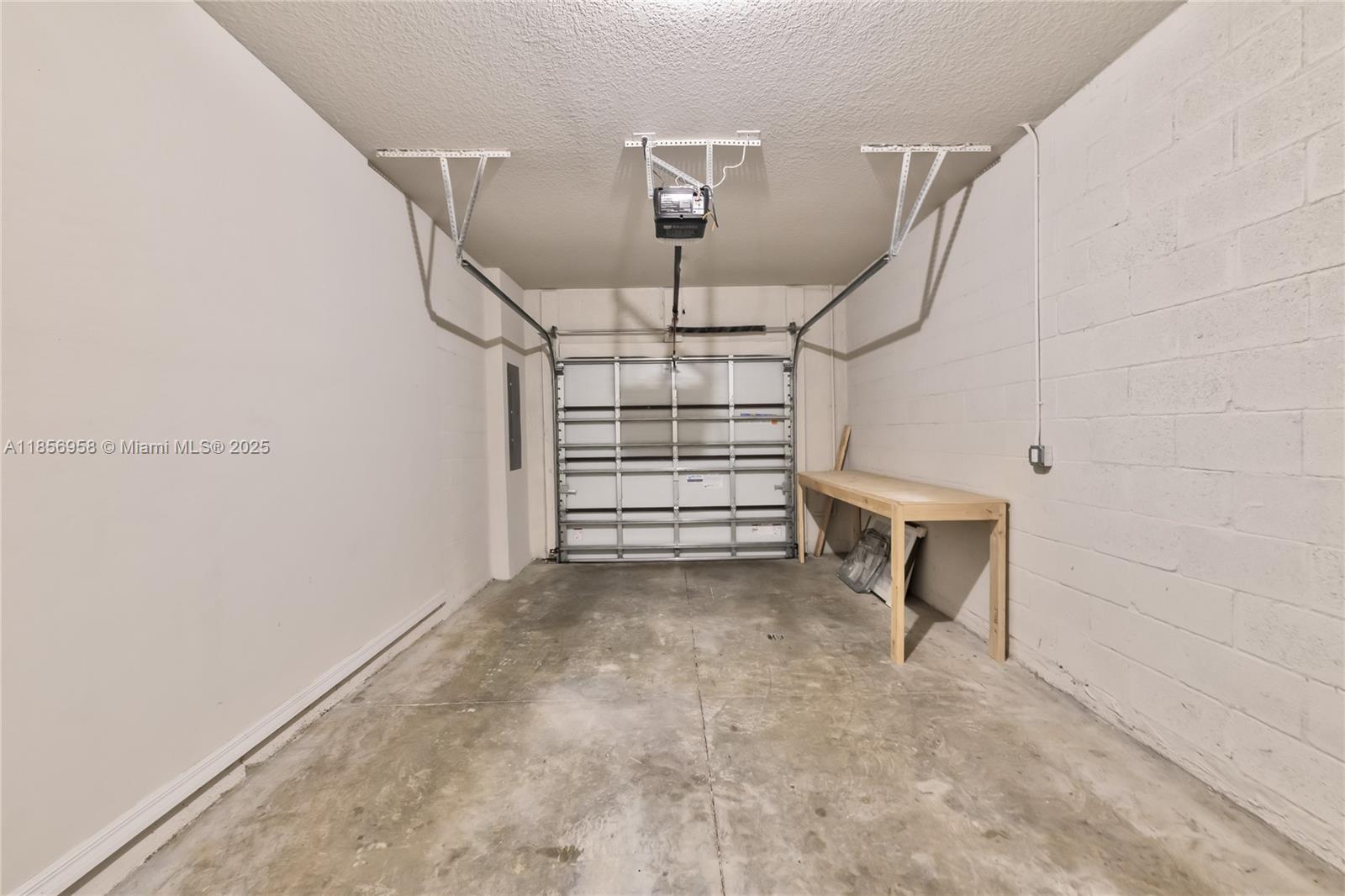 3506 Joshua Tree Street Palm Springs, FL 33461 - Photo 22 of 46