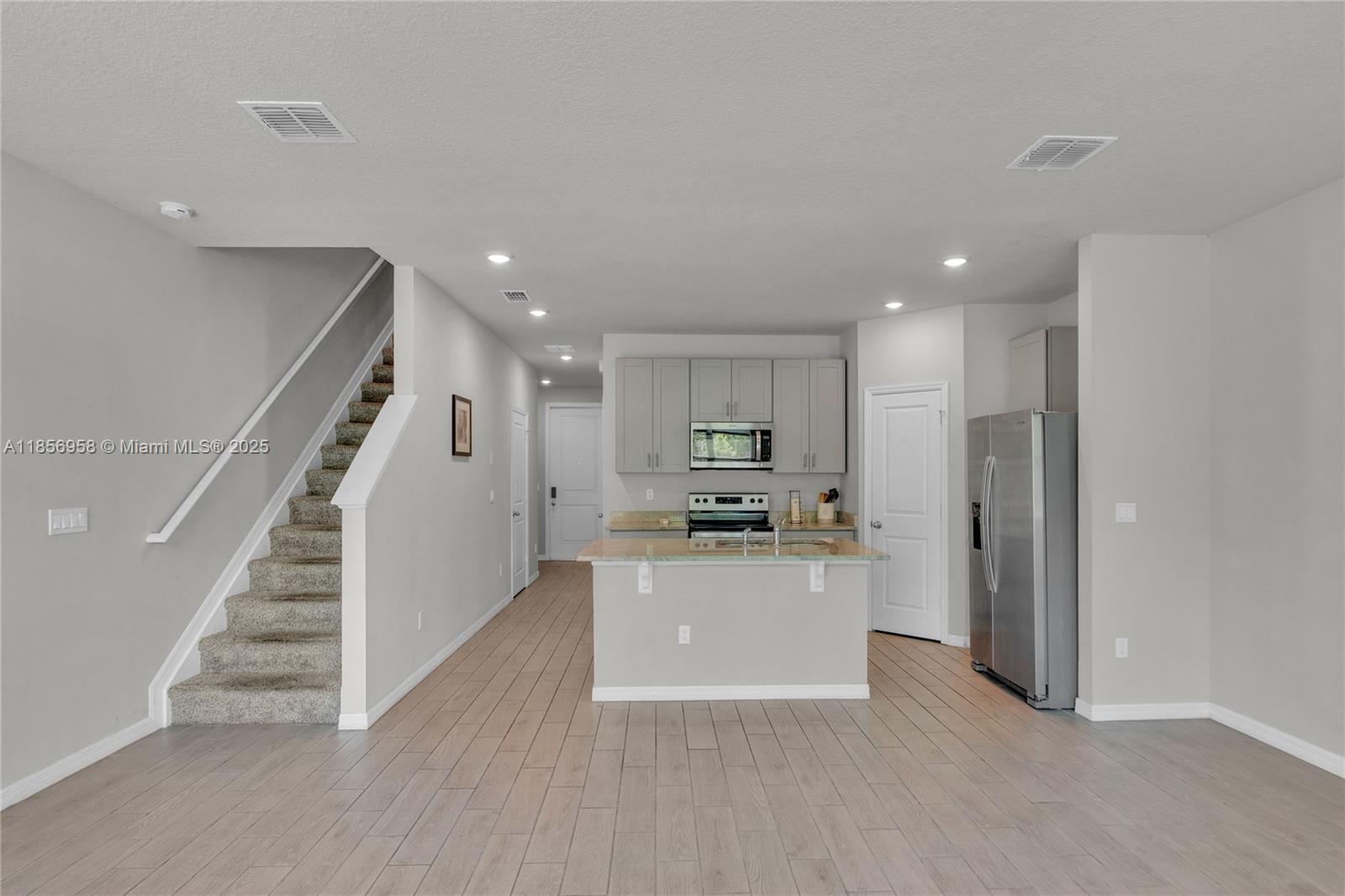 3506 Joshua Tree Street Palm Springs, FL 33461 - Photo 23 of 46