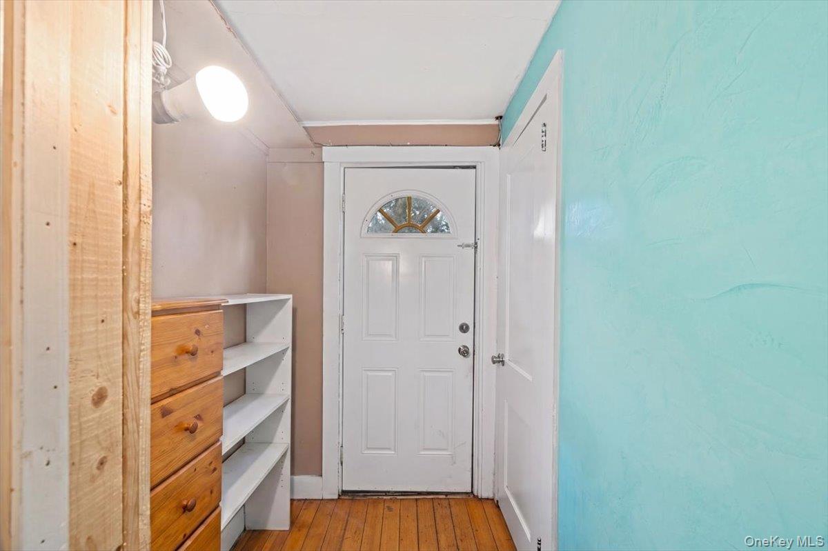 8 Geyser Place White Plains, NY 10607 - Photo 5 of 18