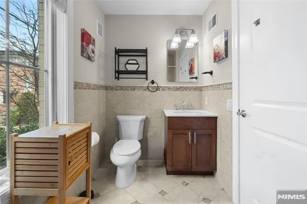 $5,000 | 200 Laird Avenue, Cliffside Park, NJ 07010