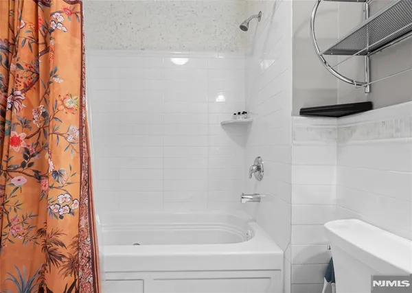 $5,000 | 200 Laird Avenue, Cliffside Park, NJ 07010