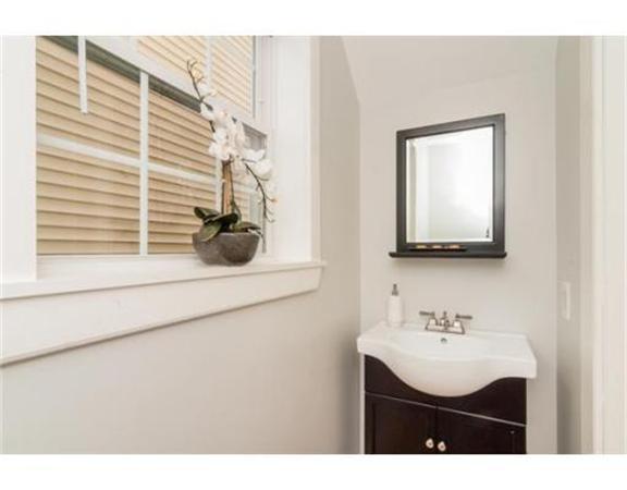 47 Ward Street Boston, MA 02127 - Photo 5 of 22
