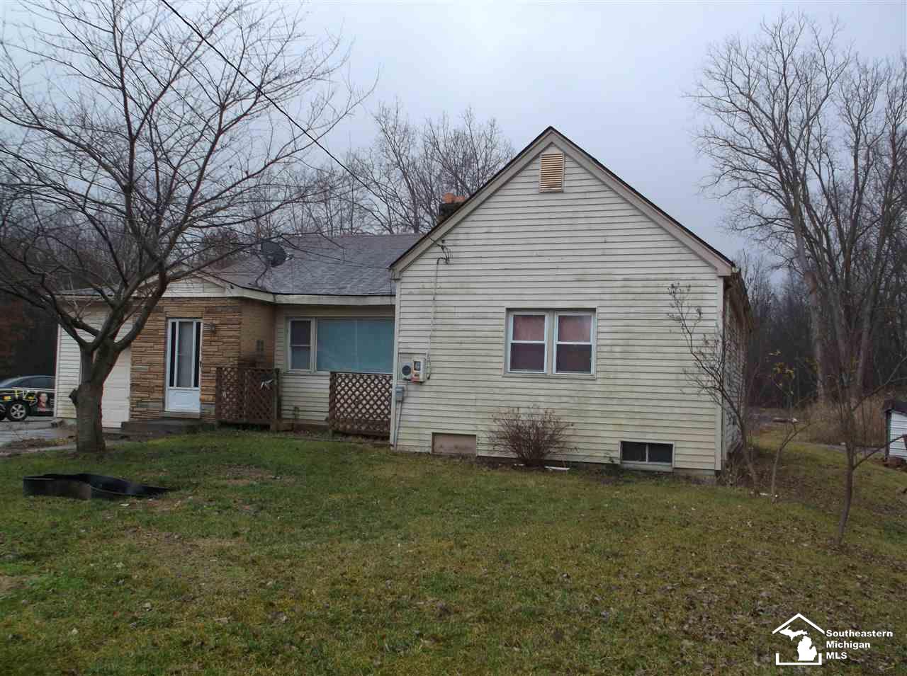 25065 Sibley Road Romulus, MI 48174 - Photo 2 of 13 31308590-1.JPG