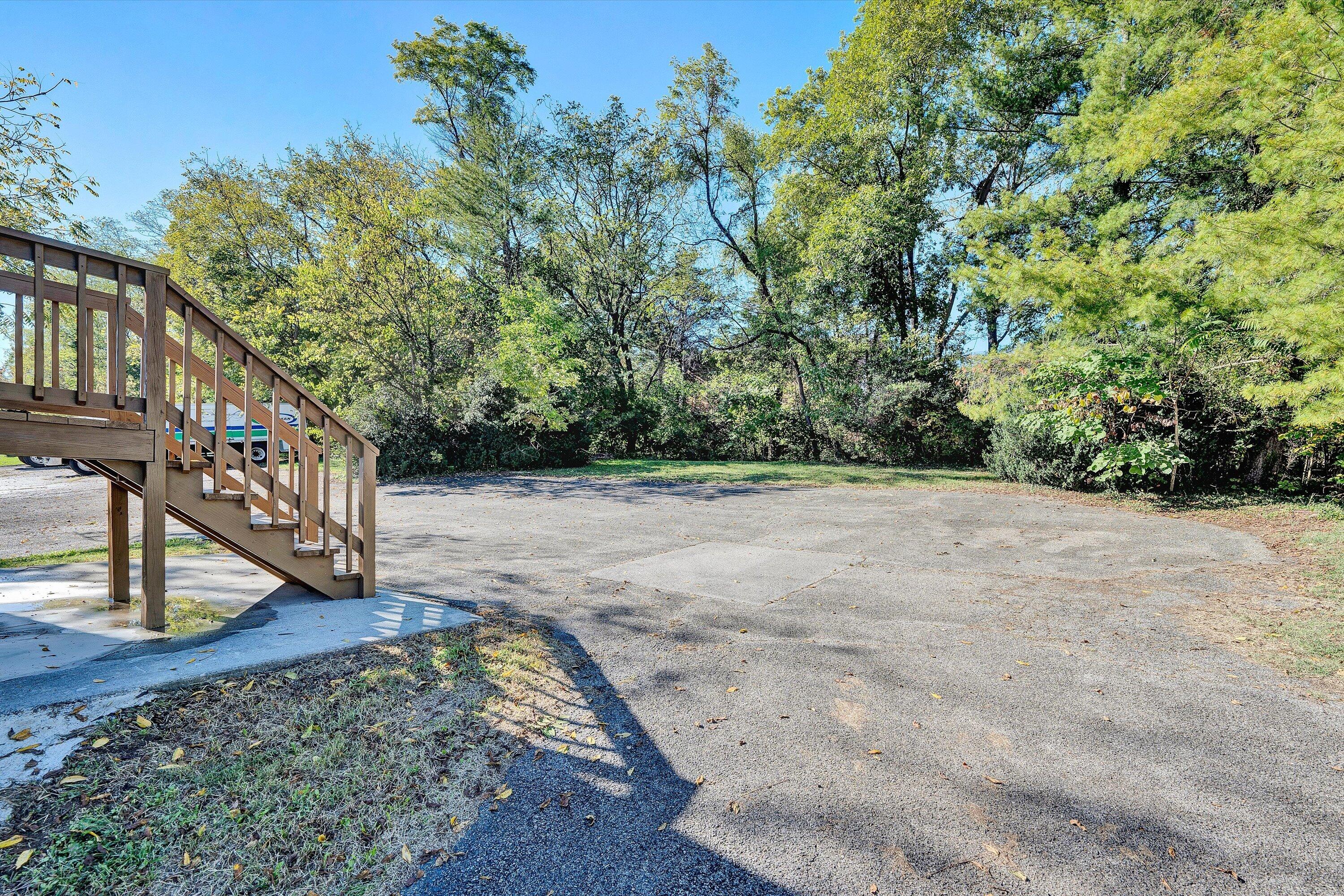 7760 Williamson Road Roanoke, VA 24019 - Photo 35 of 43 7760 Williamson Road (41)