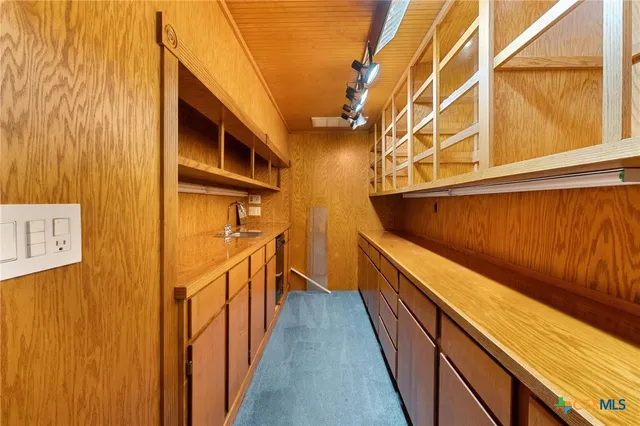 a view of a storage & utility room