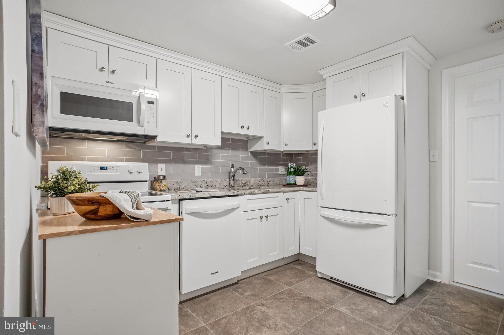 1953 Calvert Street Northwest, Unit 1953 5 Washington, DC 20009 - Photo 12 of 41 Kitchen