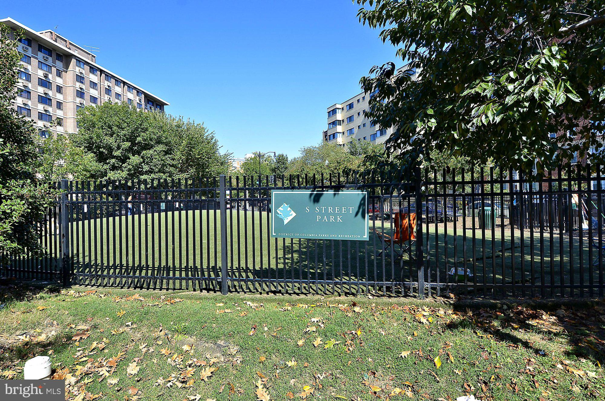 1953 Calvert Street Northwest, Unit 1953 5 Washington, DC 20009 - Photo 32 of 41 S Street Park