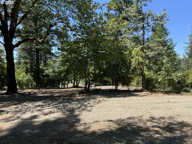 $74,900 | 23833 Redwood Highway, Kerby, OR 97531