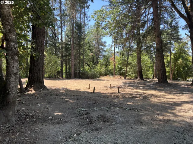 $74,900 | 23833 Redwood Highway, Kerby, OR 97531