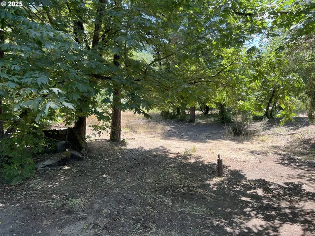 $74,900 | 23833 Redwood Highway, Kerby, OR 97531