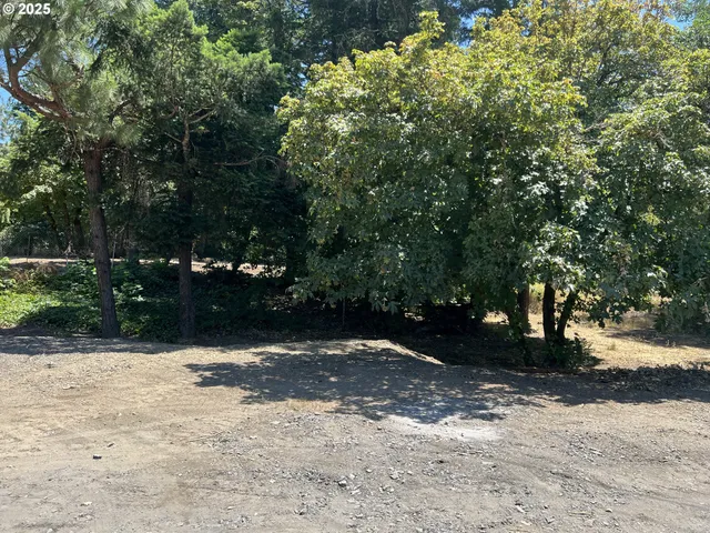 $74,900 | 23833 Redwood Highway, Kerby, OR 97531