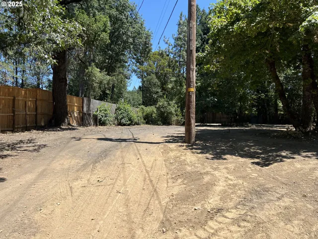 $74,900 | 23833 Redwood Highway, Kerby, OR 97531