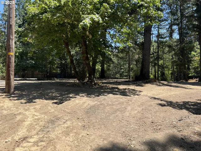 $74,900 | 23833 Redwood Highway, Kerby, OR 97531