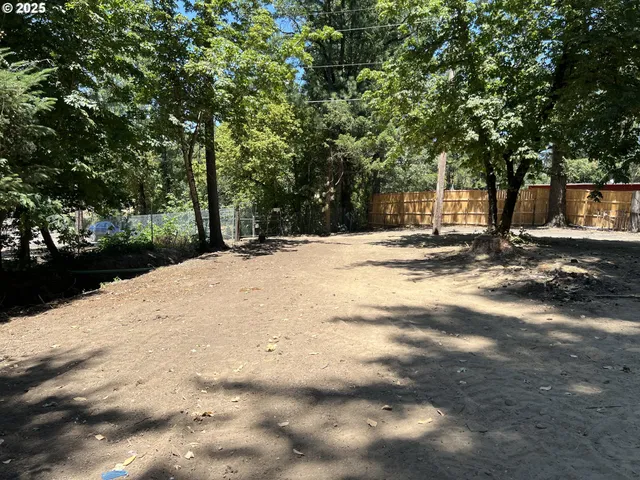 $74,900 | 23833 Redwood Highway, Kerby, OR 97531