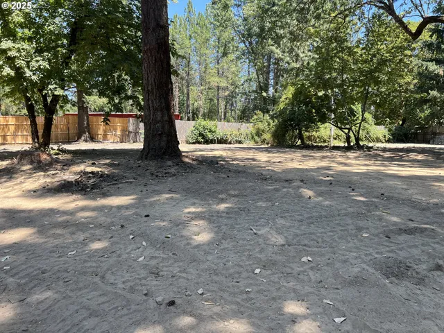 $74,900 | 23833 Redwood Highway, Kerby, OR 97531