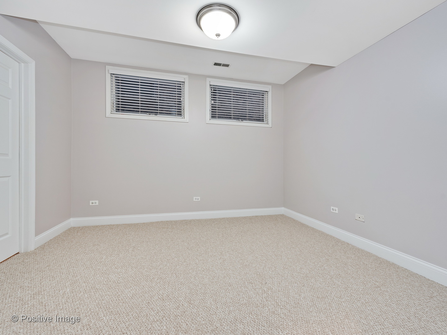526 North May Street, Unit 1 Chicago, IL 60642 - Photo 11 of 15 an empty room with a workbench