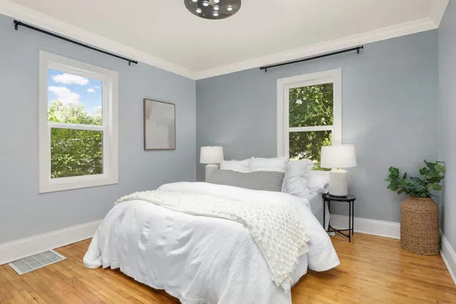 $299,900 | 5826 West Broadway Avenue, Crystal, MN 55428