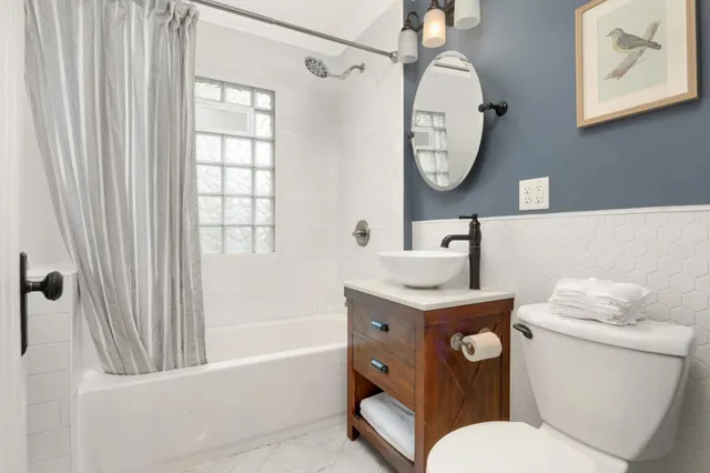 $299,900 | 5826 West Broadway Avenue, Crystal, MN 55428